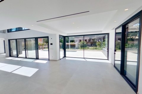 Купить дом в Гава, Испания с 6 комнат, 716м², № 1326 - фото 3