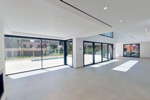 Купить дом в Гава, Испания с 6 комнат, 716м², № 1326 - фото 9