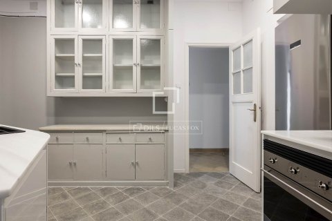 4 chambres apartment à louer à Barcelona, Catalonia, Spain № 4542 - photo 25