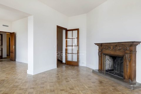 4 chambres apartment à louer à Barcelona, Catalonia, Spain № 4542 - photo 9