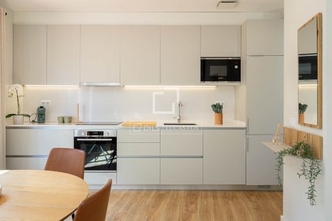 Ático de 2 dormitorios en alquiler en Barcelona, Cataluña, Spain № 4541 - foto 8