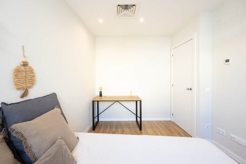 Ático de 2 dormitorios en alquiler en Barcelona, Cataluña, Spain № 4541 - foto 18