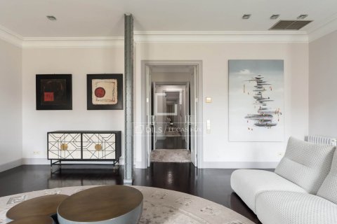 3 chambres apartment à louer à Barcelona, Catalonia, Spain № 4538 - photo 12