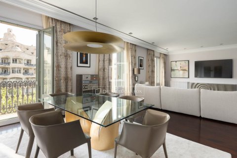 3 chambres apartment à louer à Barcelona, Catalonia, Spain № 4538 - photo 4