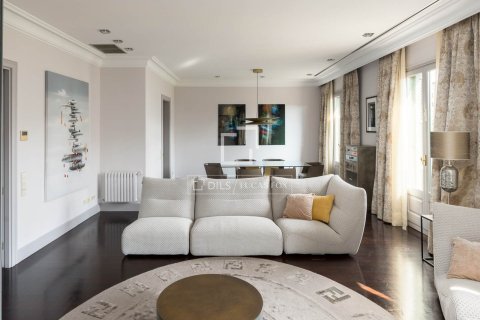 3 chambres apartment à louer à Barcelona, Catalonia, Spain № 4538