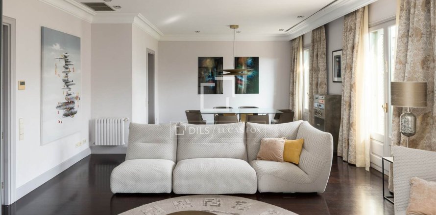 3 chambres apartment à louer à Barcelona, Catalonia, Spain № 4538