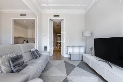 3 chambres apartment à louer à Barcelona, Catalonia, Spain № 4540 - photo 4