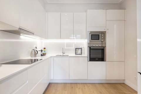 3 chambres apartment à louer à Barcelona, Catalonia, Spain № 4540 - photo 10