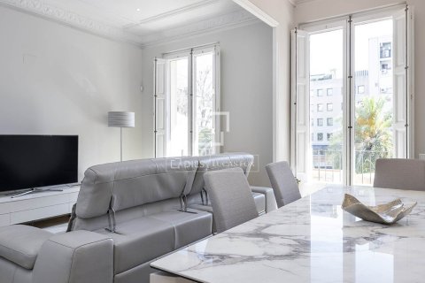 3 chambres apartment à louer à Barcelona, Catalonia, Spain № 4540 - photo 9