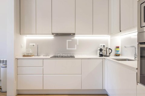 3 chambres apartment à louer à Barcelona, Catalonia, Spain № 4540 - photo 11