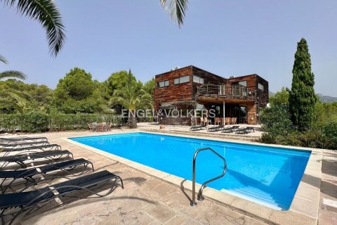 Дом с 5 спальнями в Л'Аметлья-де-Мар, Таррагона, Каталония, Испания № 2607