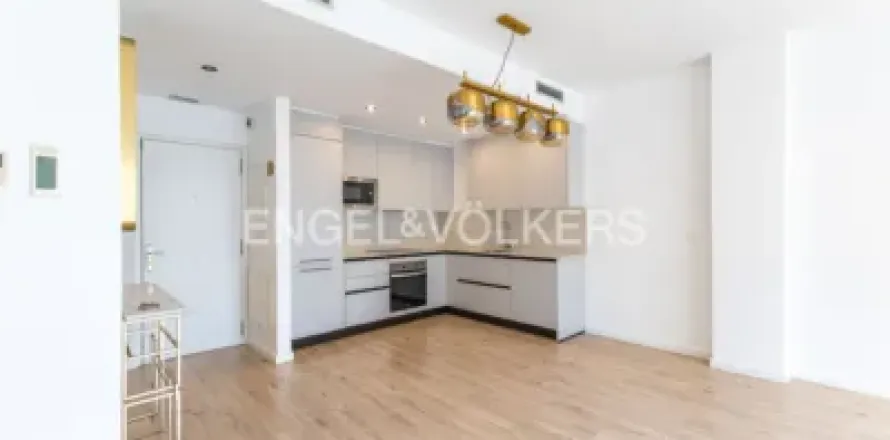 Кафе / ресторан с 2 спальнями в Сантс-Монтжуике, Барселона, Каталония, Испания № 2611