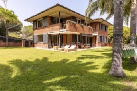 Дом с 5 спальнями в Сан-Андреу-де-Льяванересе, Барселона, Каталония, Испания № 2609