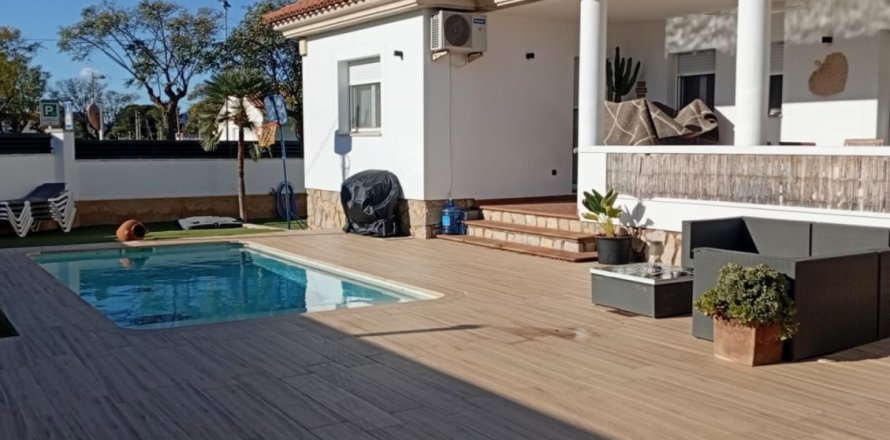 4 bedrooms apartment for sale in Mont-roig del Camp, Tarragona, Catalonia, Spain № 4640