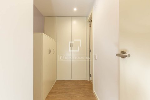 Купить квартиру в Сан-Жуст-Десверн, Испания с 3 спальни, 106м², № 4473 - фото 26