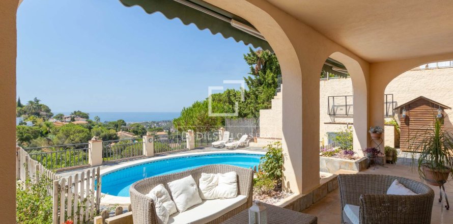 4 chambres villa à vendre à Cabrils, Barcelona, Catalonia, Spain № 4471