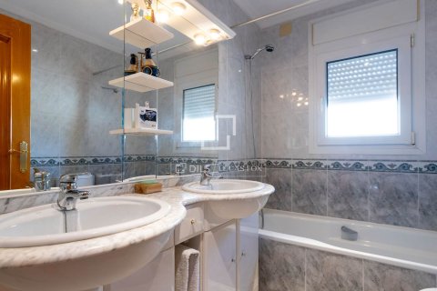 4 chambres villa à vendre à Cabrils, Barcelona, Catalonia, Spain № 4471 - photo 25