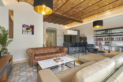 Купить квартиру в Эшампле, Испания с 3 спальни, 150м², № 2474 - фото 5