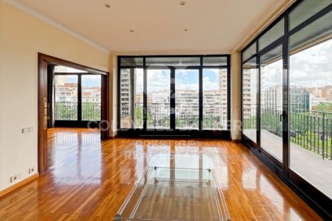 Квартира с 7 спальнями в Барселоне, Каталония, Испания № 2478