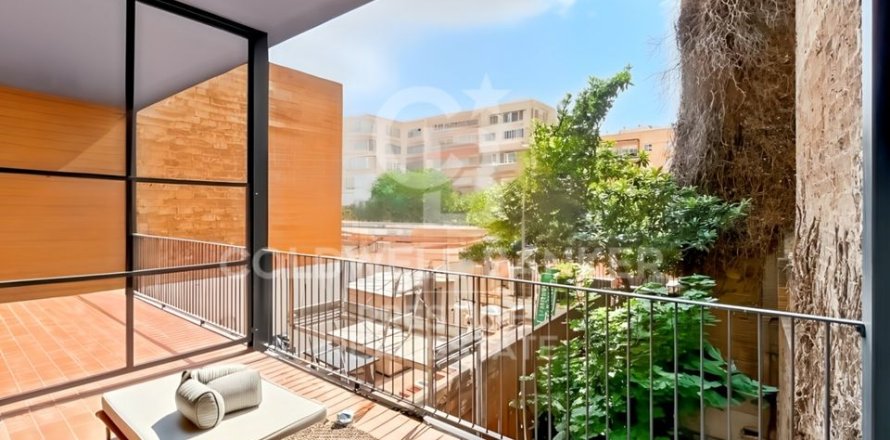 Квартира с 2 спальнями в Эшампле, Барселона, Каталония, Испания № 2477