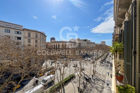 4 bedrooms apartment for sale in Barcelona, Catalonia, Spain № 5245