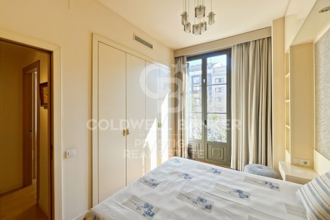 4 bedrooms apartment for sale in Barcelona, Catalonia, Spain № 5245 - photo 14