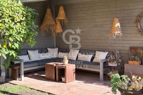 Дом с 4 спальнями в Барселоне, Каталония, Испания № 5250