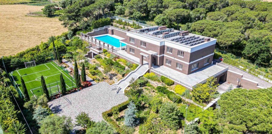 Вилла с 6 спальнями в Барселоне, Каталония, Испания № 1269