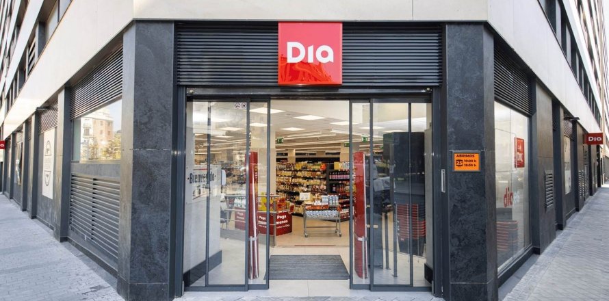 693 m² commercial property à vendre à Barcelona, Catalonia, Spain № 1266