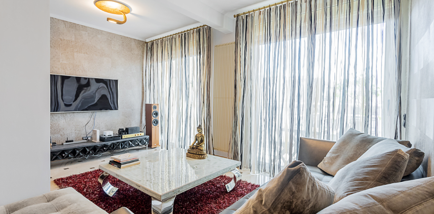 Квартира с 4 спальнями в Эшампле, Барселона, Каталония, Испания № 1264