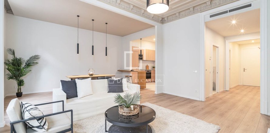 Квартира с 2 спальнями в Барселоне, Каталония, Испания № 4021