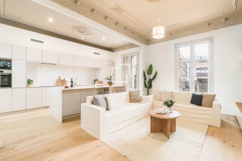 Купить квартиру в Барселона, Испания с 3 спальни, 163м², № 4022 - фото 2