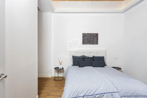 Apartamento de 3 dormitorios en venta en Barcelona, Cataluña, Spain № 4019 - foto 18