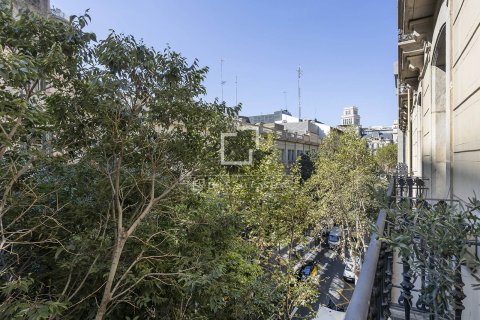 Apartamento de 3 dormitorios en venta en Barcelona, Cataluña, Spain № 4019 - foto 10