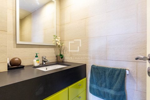 Снять в аренду квартиру в Эсплугес-де-Льобрегат, Испания с 3 спальни, 192м², № 4527 - фото 7