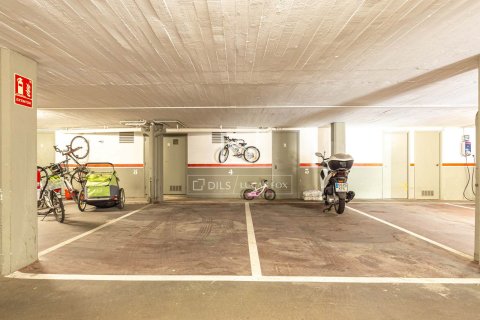 Снять в аренду квартиру в Эсплугес-де-Льобрегат, Испания с 3 спальни, 192м², № 4527 - фото 28