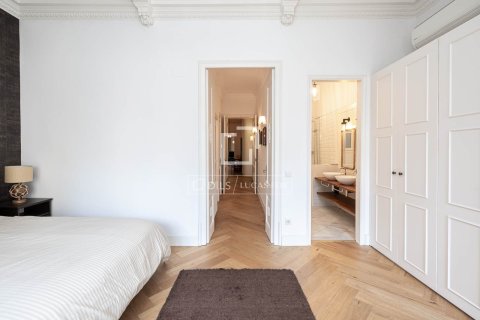 3 chambres apartment à louer à Barcelona, Catalonia, Spain № 4528 - photo 11