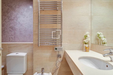 2 bedrooms apartment for sale in Barcelona, Catalonia, Spain № 6501 - photo 10