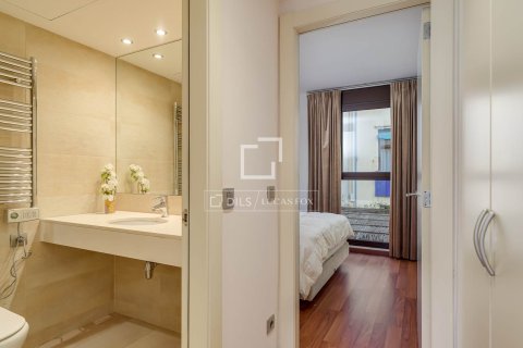 2 bedrooms apartment for sale in Barcelona, Catalonia, Spain № 6501 - photo 9