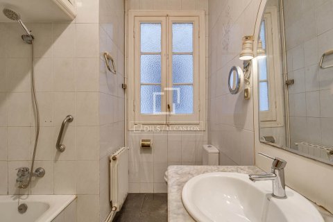 5 bedrooms apartment for sale in Barcelona, Catalonia, Spain № 6503 - photo 12