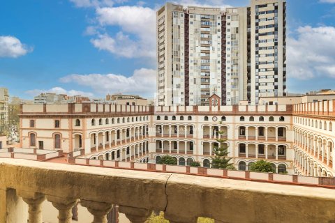 5 bedrooms apartment for sale in Barcelona, Catalonia, Spain № 6503 - photo 8