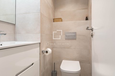 2 bedrooms apartment for sale in Barcelona, Catalonia, Spain № 6497 - photo 23