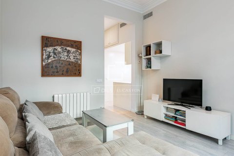 2 bedrooms apartment for sale in Barcelona, Catalonia, Spain № 6497 - photo 2