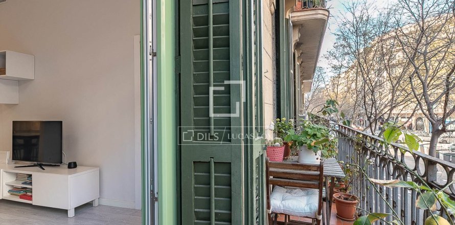 2 bedrooms apartment for sale in Barcelona, Catalonia, Spain № 6497