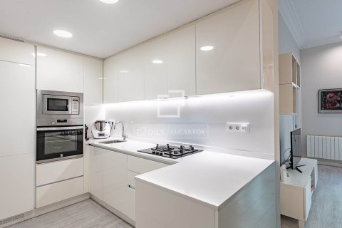 2 bedrooms apartment for sale in Barcelona, Catalonia, Spain № 6497 - photo 9