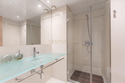 Apartamento de 2 dormitorios en venta en Barcelona, Cataluña, Spain № 6864 - foto 21