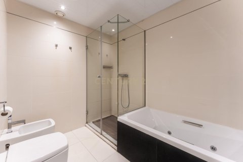 Apartamento de 2 dormitorios en venta en Barcelona, Cataluña, Spain № 6864 - foto 20