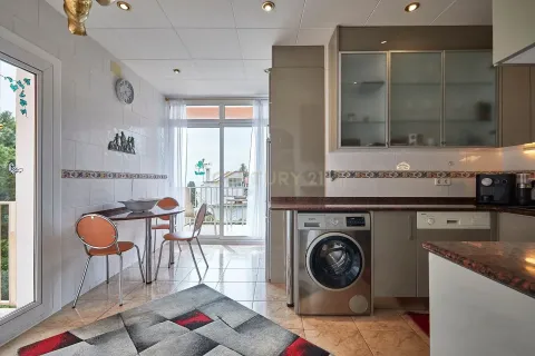 Apartamento de 11 dormitorios en venta en Canet de Mar, Barcelona, Cataluña, Spain № 6863 - foto 16
