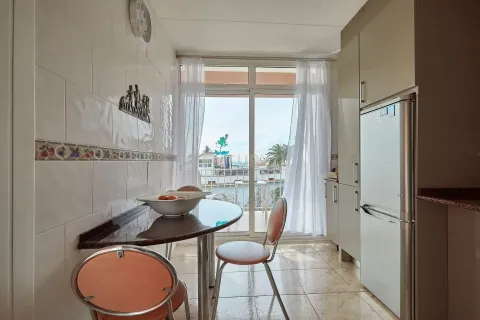Apartamento de 11 dormitorios en venta en Canet de Mar, Barcelona, Cataluña, Spain № 6863 - foto 15