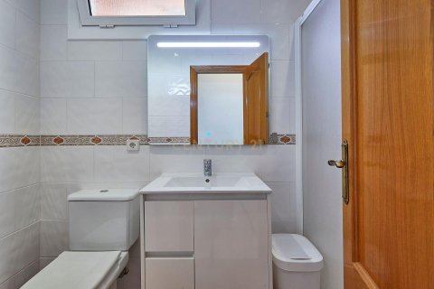 Apartamento de 11 dormitorios en venta en Canet de Mar, Barcelona, Cataluña, Spain № 6863 - foto 28